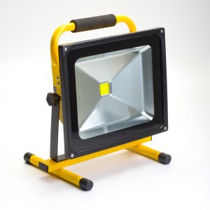 FOCO LED RECARGABLE 50W
