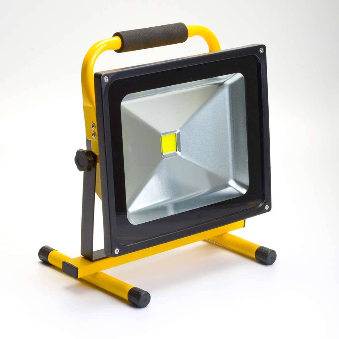 FOCO-LED-50W.jpg FOCO LED RECARGABLE 50W - Imagen 1